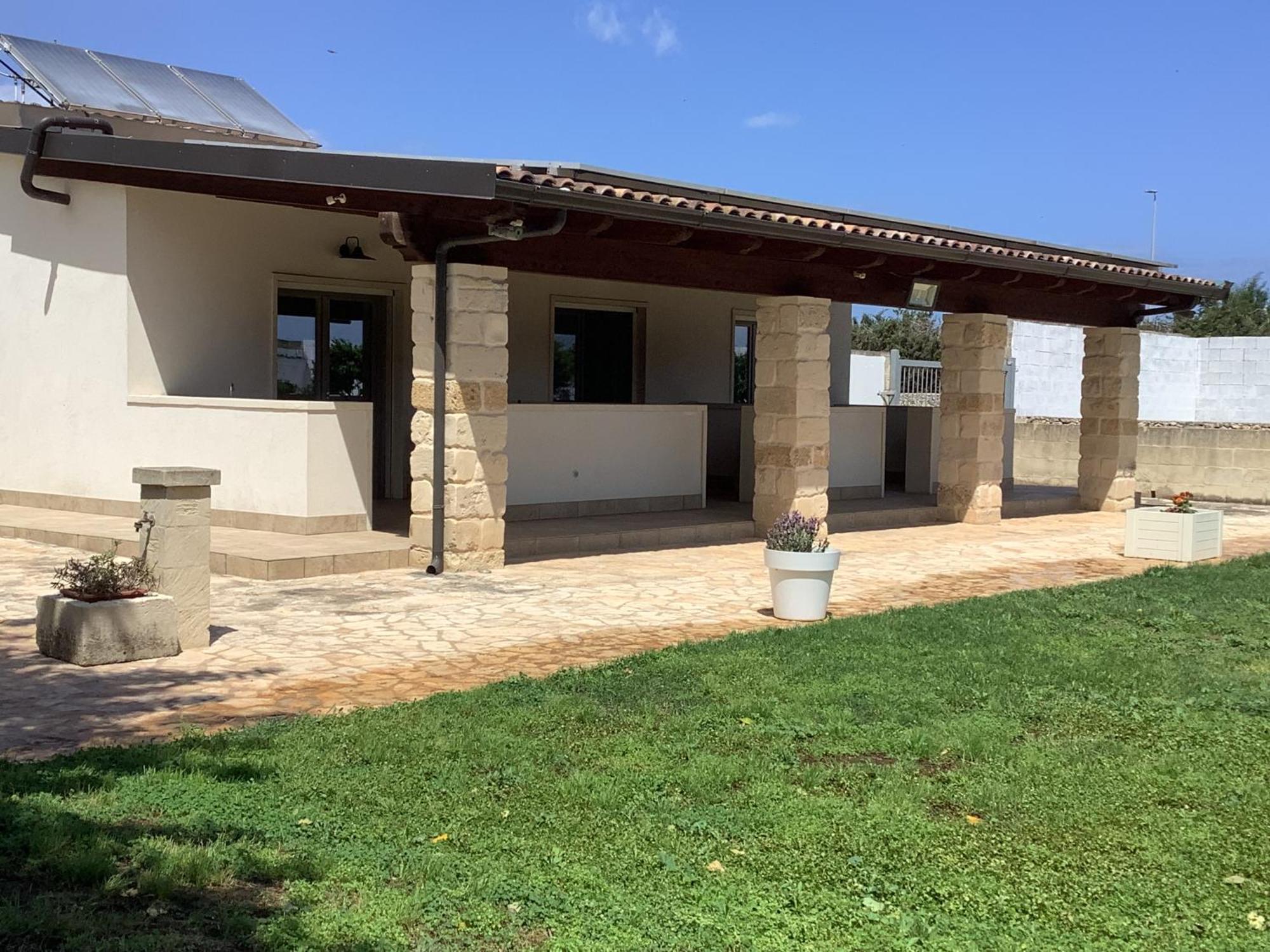 L'Aira Ecchia - Ospitalita Rurale Villa Lecce Luaran gambar